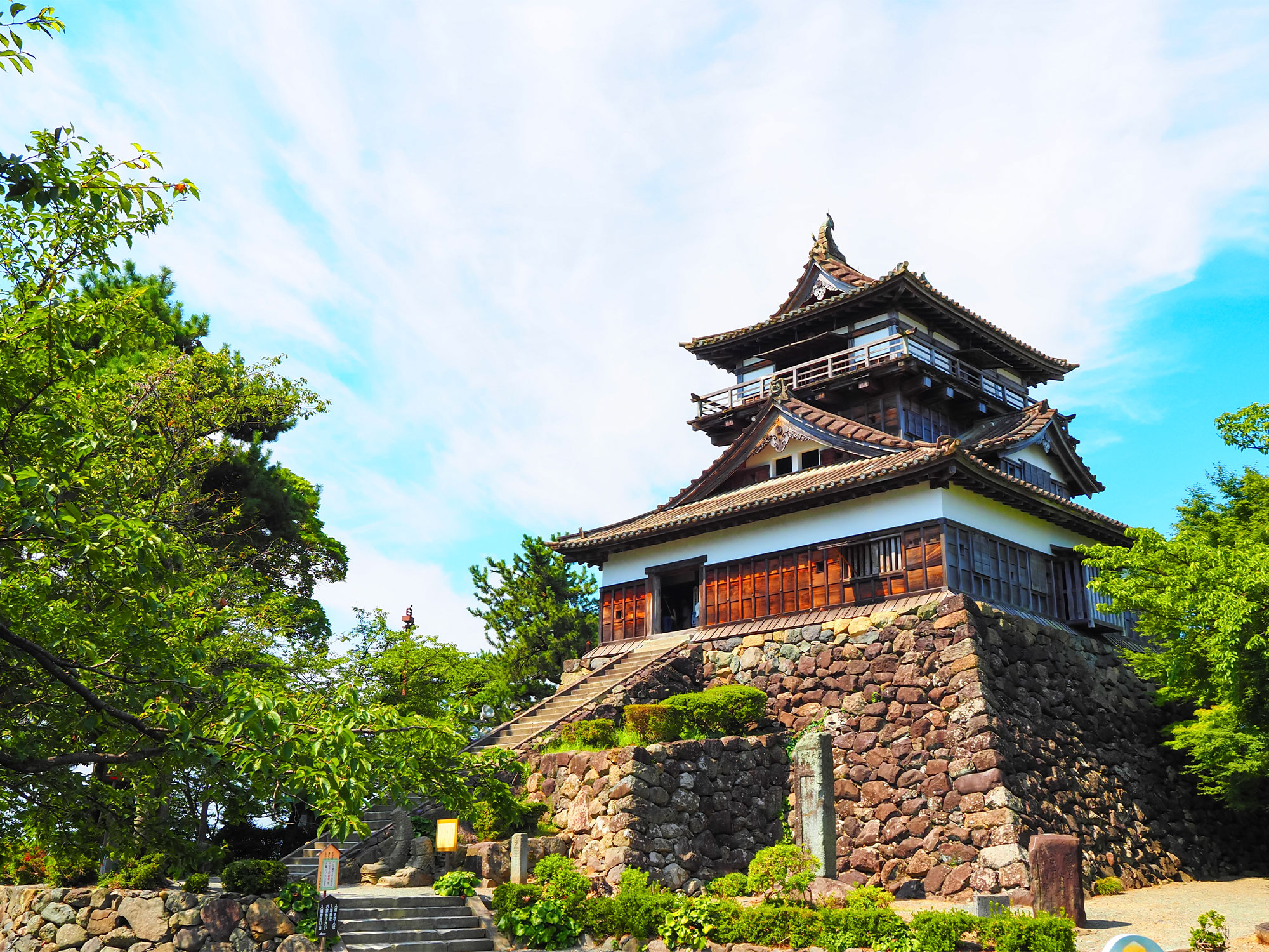 Maruoka Castle